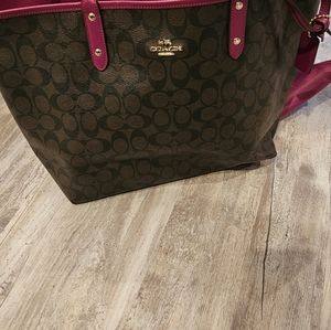 Coach city tote brown